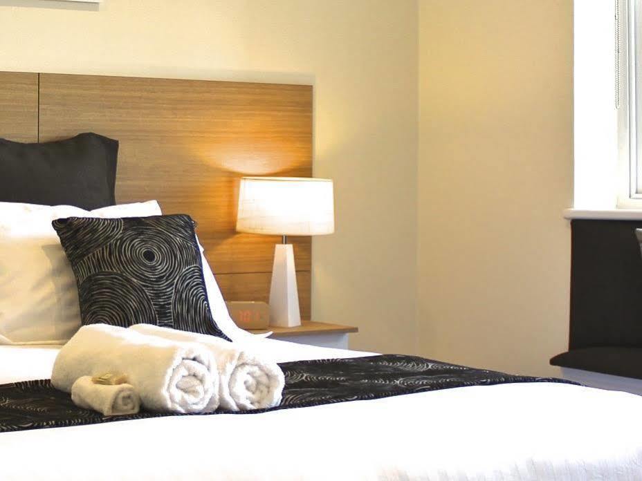 Bay 10 - Suites And Apartments Port Lincoln Buitenkant foto