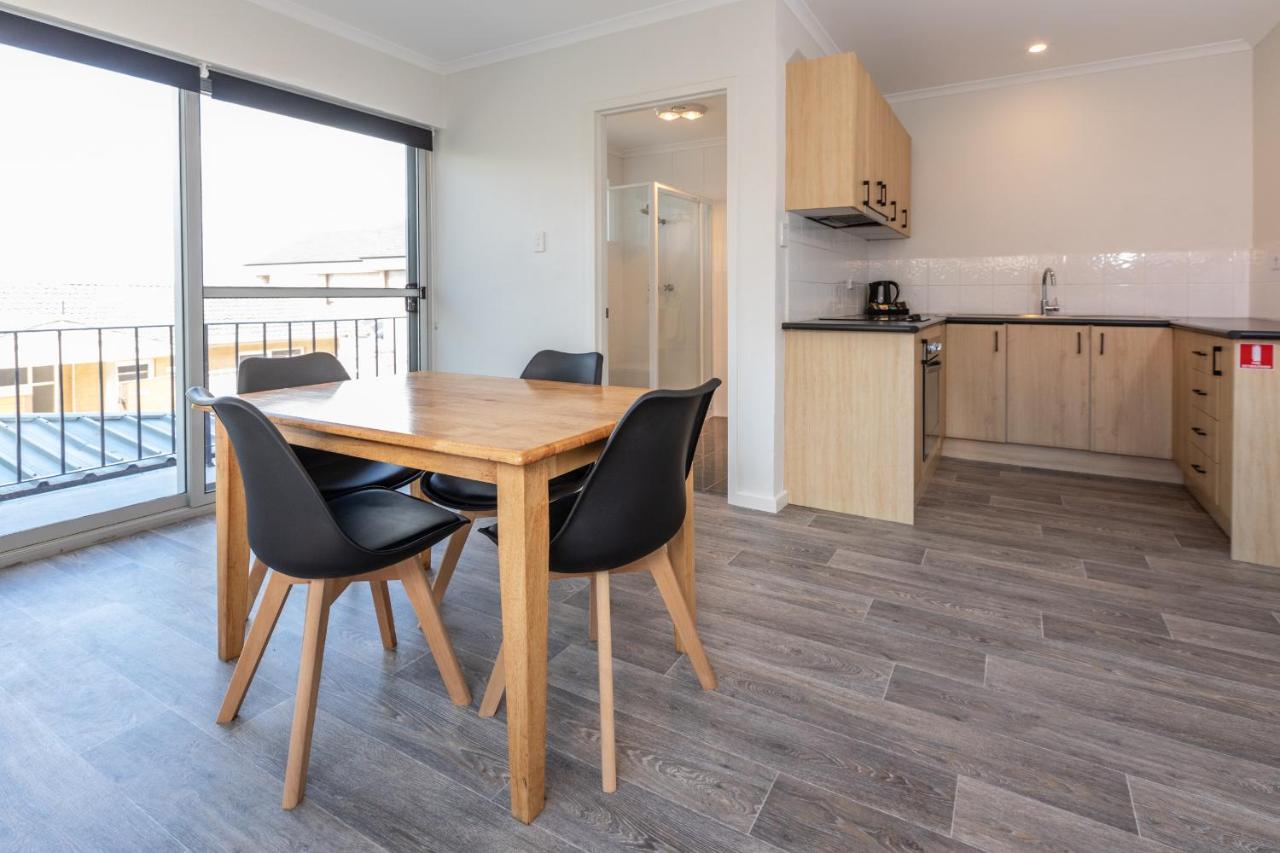 Bay 10 - Suites And Apartments Port Lincoln Buitenkant foto